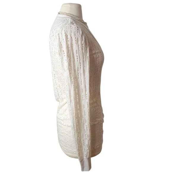 Vtg BKE Womens Textured V-Neck L White Long Slv Sheer Top Lightweight Stylish - Picture 2 of 6